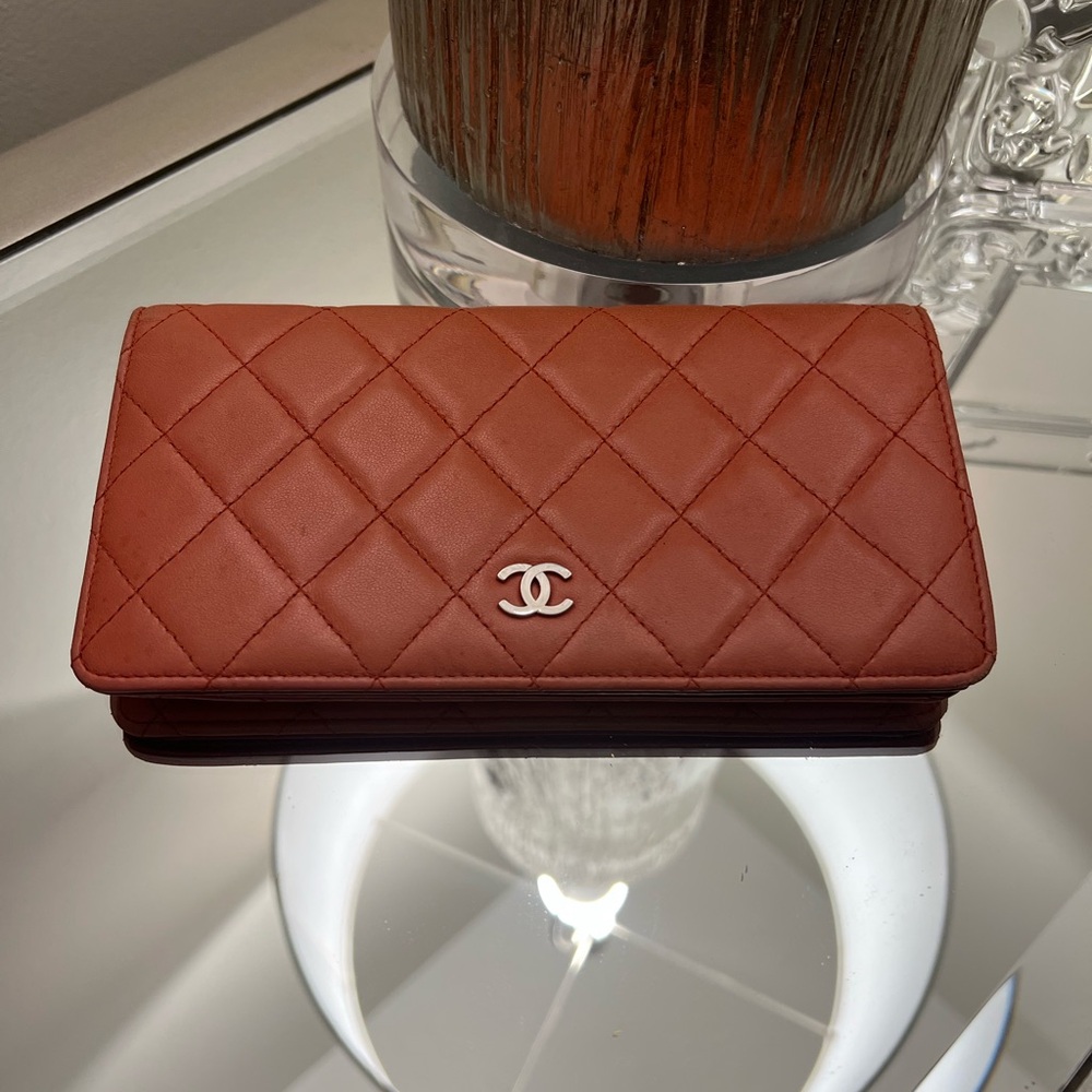 Authentic Quilted Chanel Bi fold Wallet in Salmon Pink